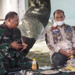 Tinjau Vaksinasi di Ambon, Nono Sampono Ajak Semua Pihak Bersatu Menangani Pandemi Covid-19