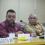 Filep Wamafma Buka Suara Soal Ketimpangan Guru, Dukung Langkah Mendikdasmen